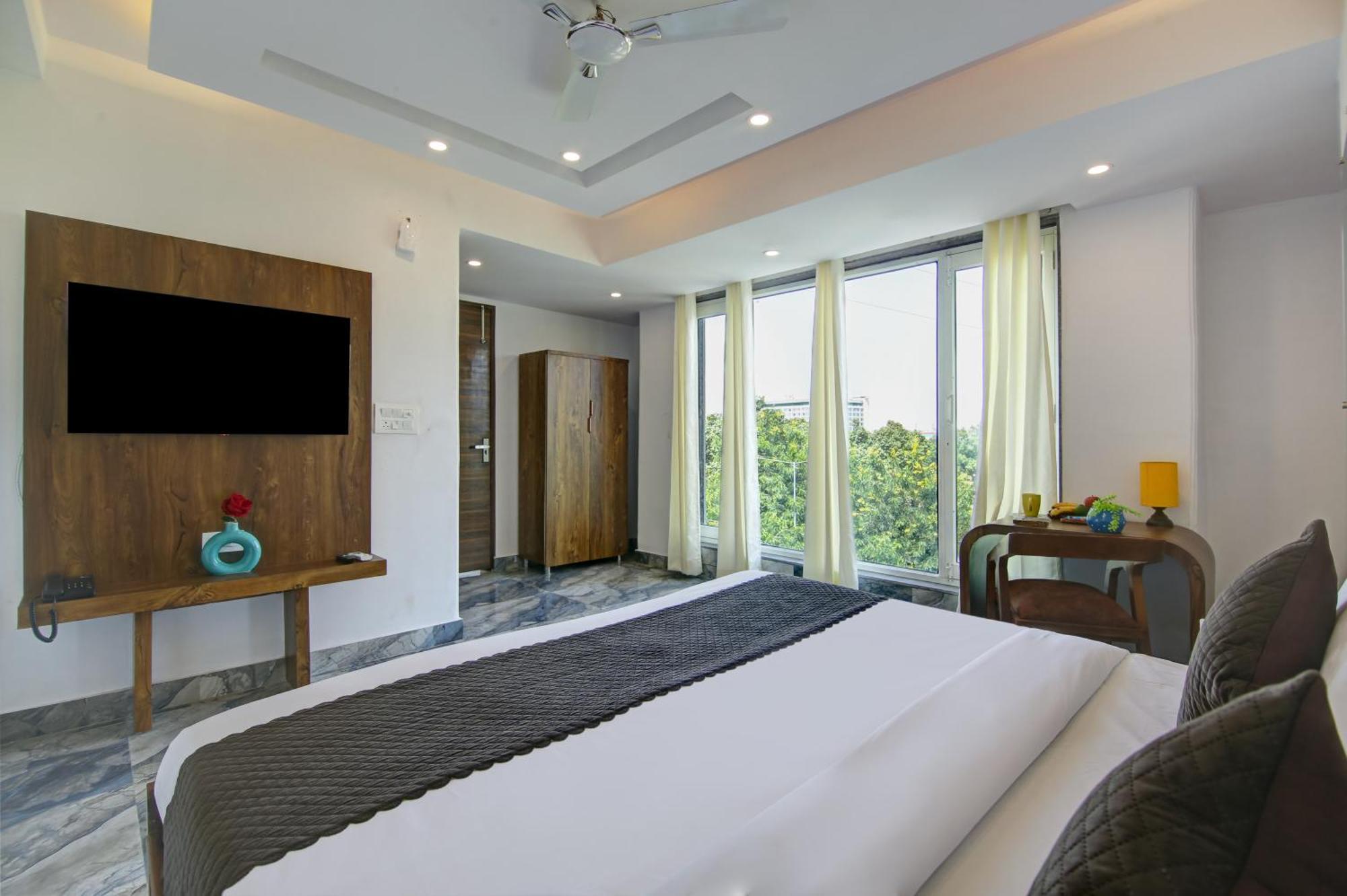 Hotel The Emporio Grand Near Vaishali Metro Station غازي أباد المظهر الخارجي الصورة