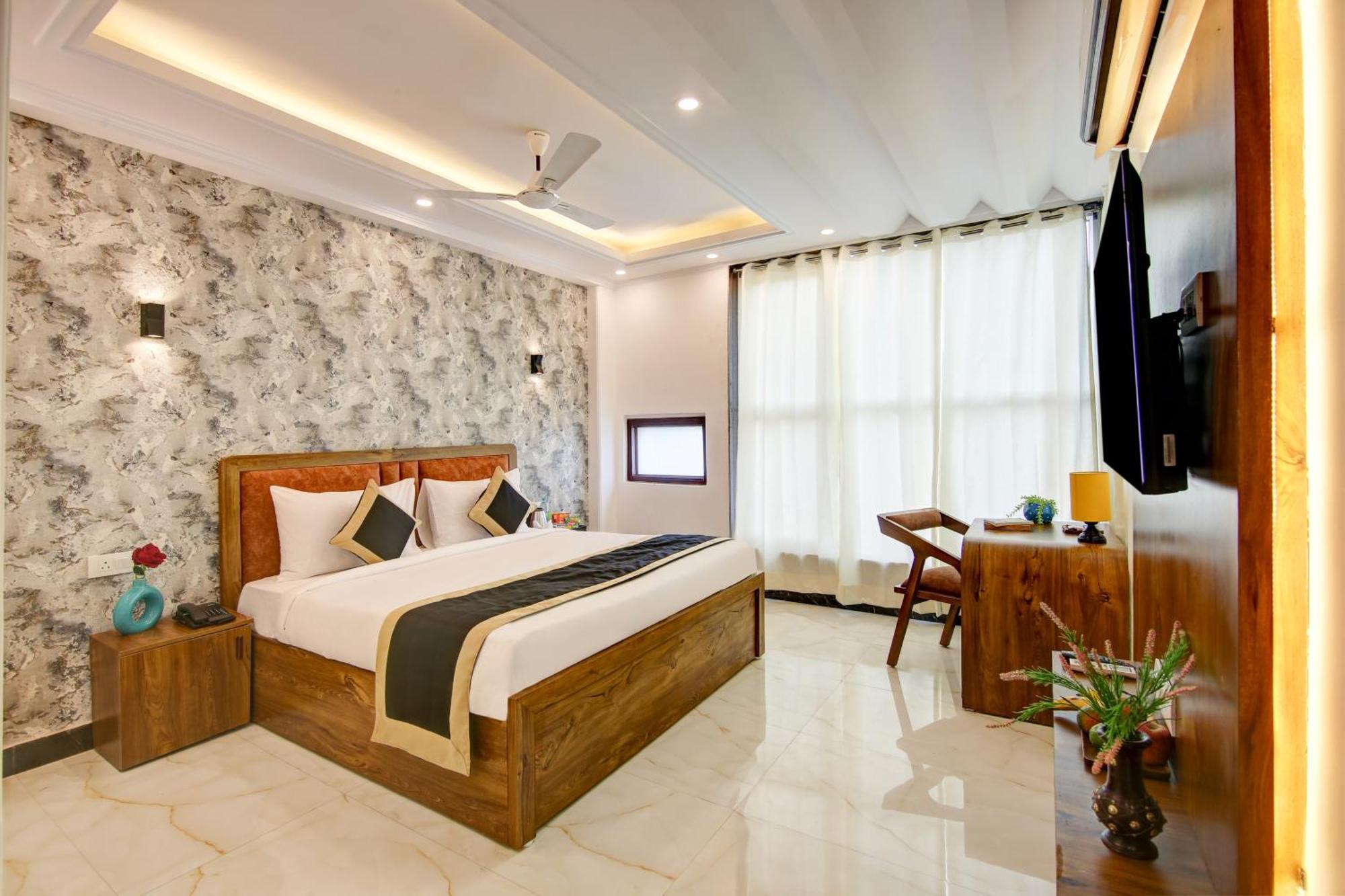 Hotel The Emporio Grand Near Vaishali Metro Station غازي أباد المظهر الخارجي الصورة