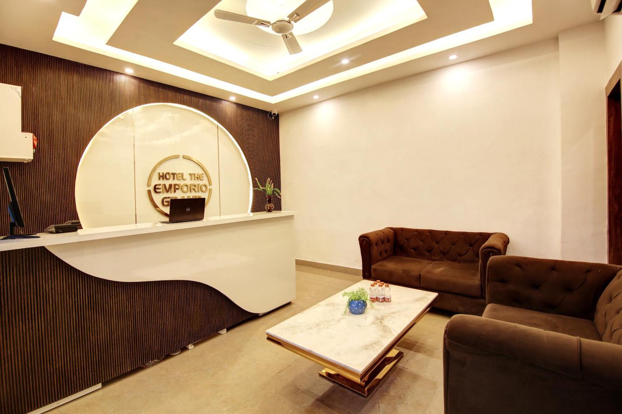 Hotel The Emporio Grand Near Vaishali Metro Station غازي أباد المظهر الخارجي الصورة